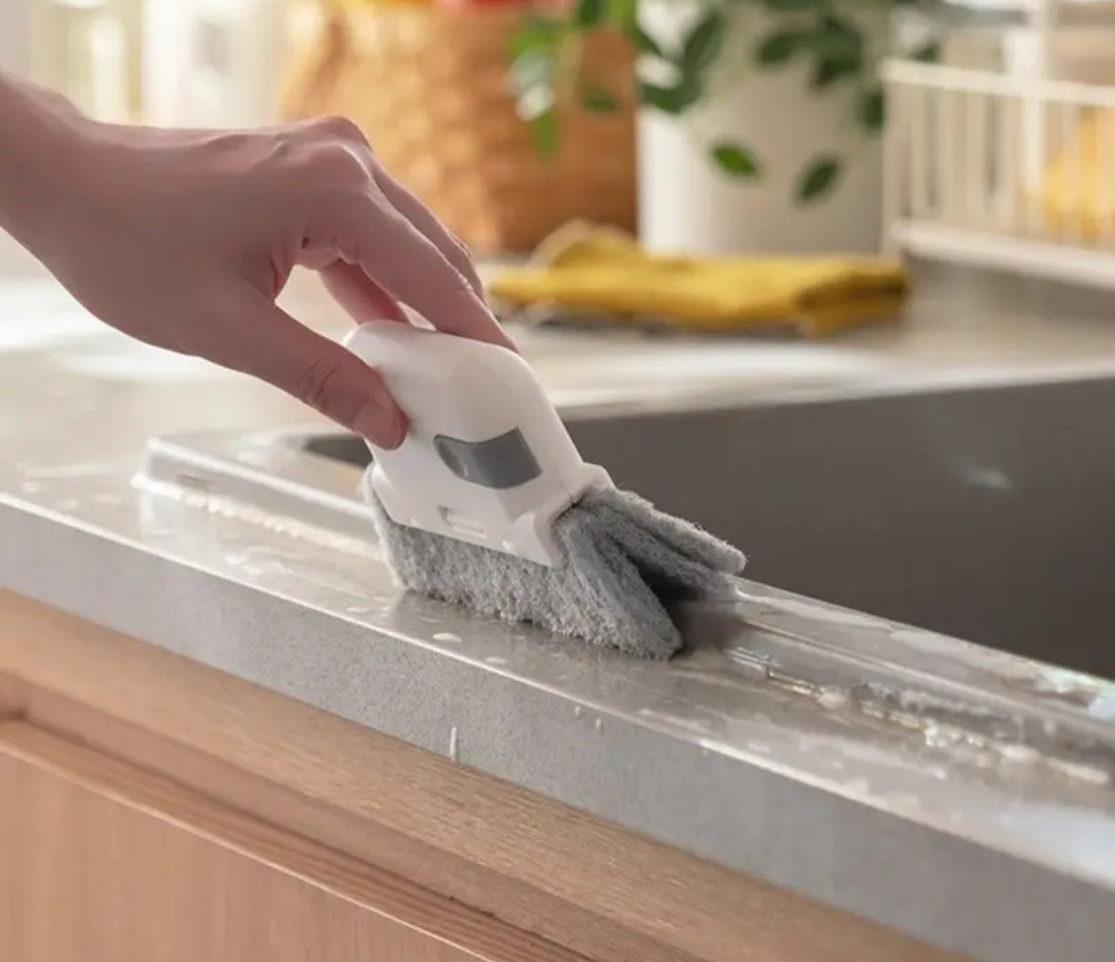 Cepillo para limpiar rieles de la ventana