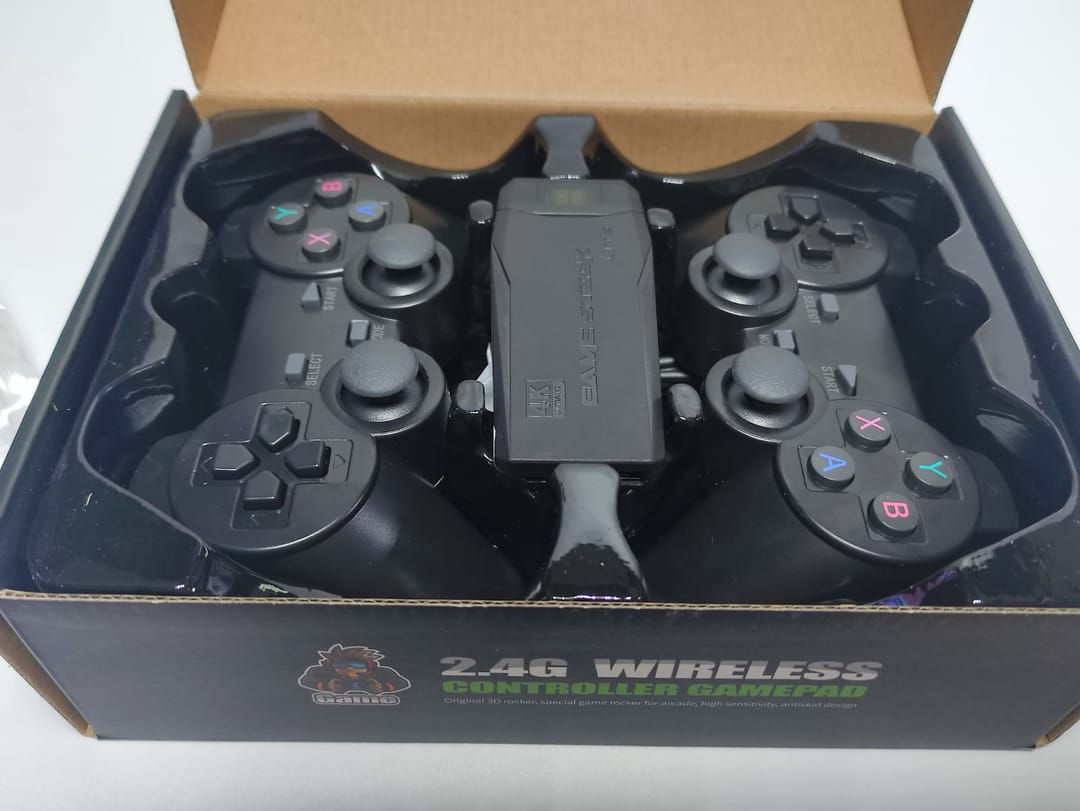 Consola de juegos con dos joysticks sin pedigrí Game Stick Lite 64 GB 10000 juegos / Consola de juegos para TV
