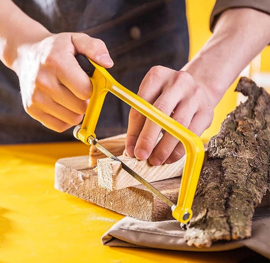 Sierra con soporte para ingletes